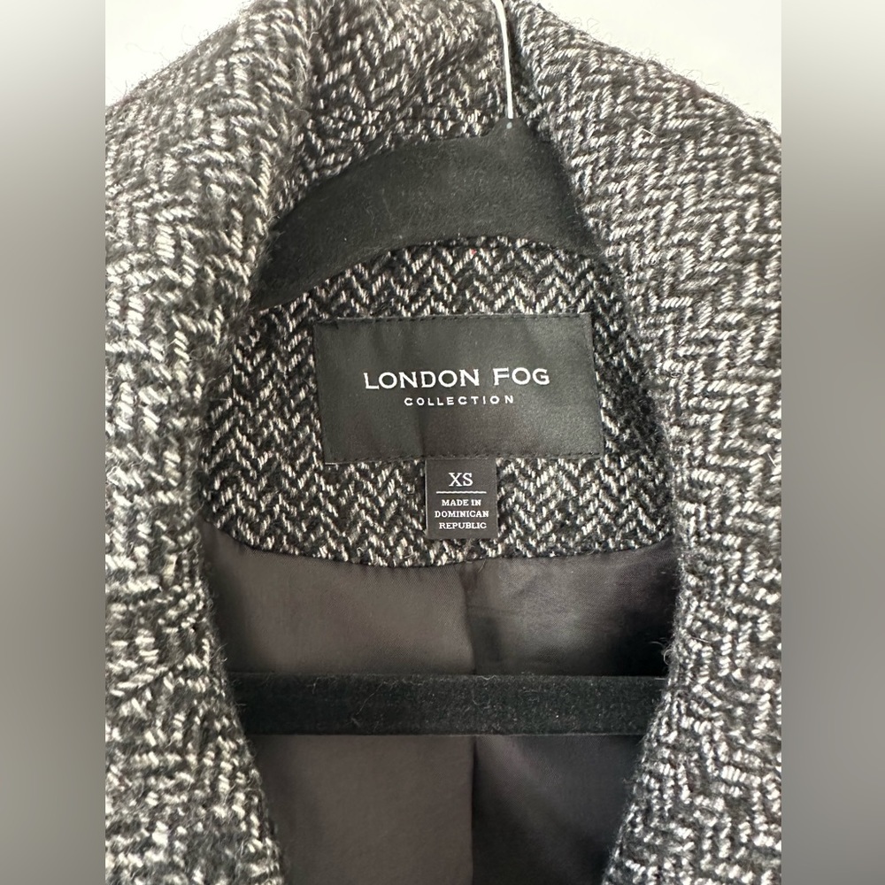 🎀 Stylish & Cozy Women’s Double-Breasted Peacoat w/ Scarf 🎀 - Picture 4 of 9